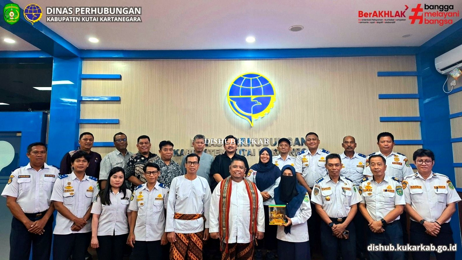 Gambar berita: Bangun Sinergi dan Berbagi Pengalaman, Dishub Kukar Terima Kunjungan Studi Tiru Dishub Kutai Barat